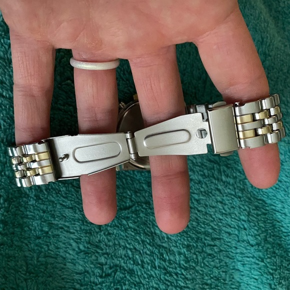 2 tone watch - Picture 3 of 4